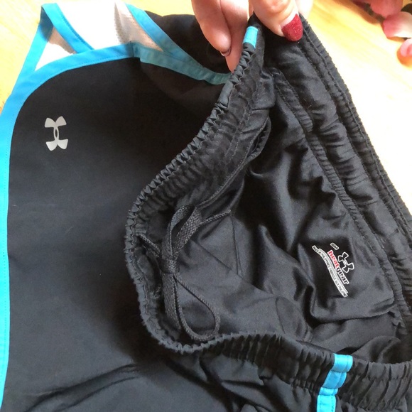 Under armour Ladies Small Black Athletic Shorts - Picture 6 of 8